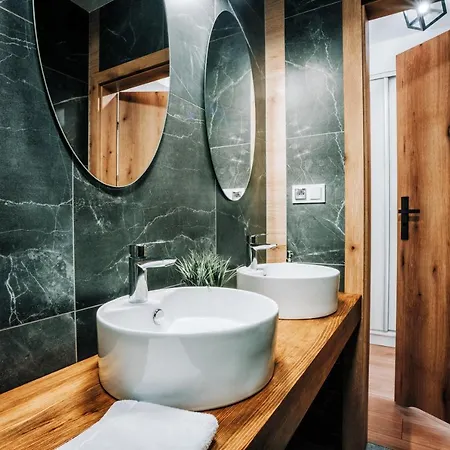 아파트 Widok Tatr 자코파네